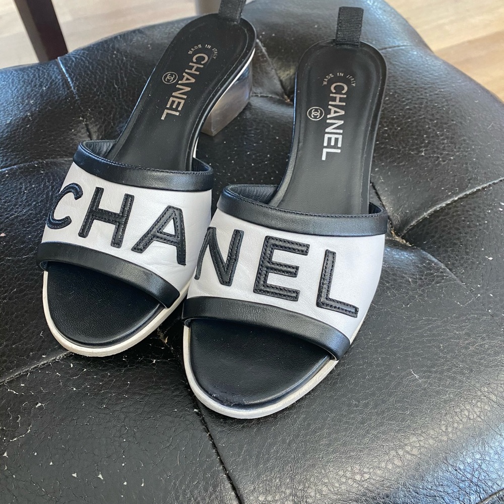 2019 Chanel Sandals